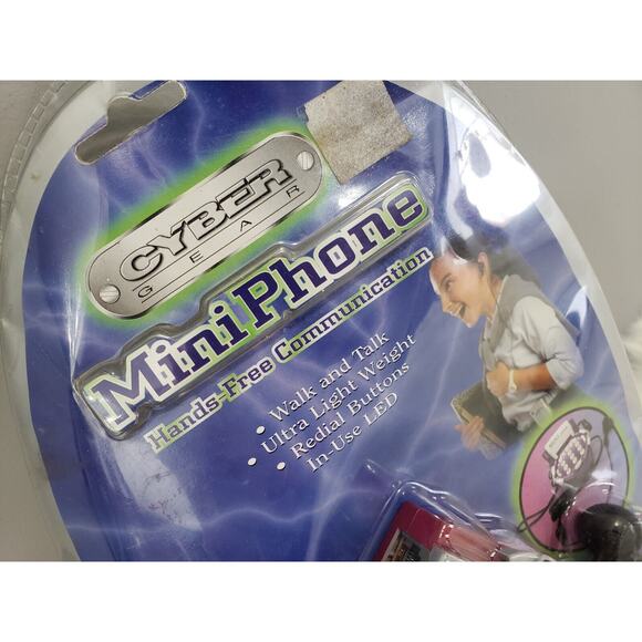 Cyber‎ Gear Mini Phone New in Factory Sealed Housing - with Earset & Microphone - Picture 2 of 6